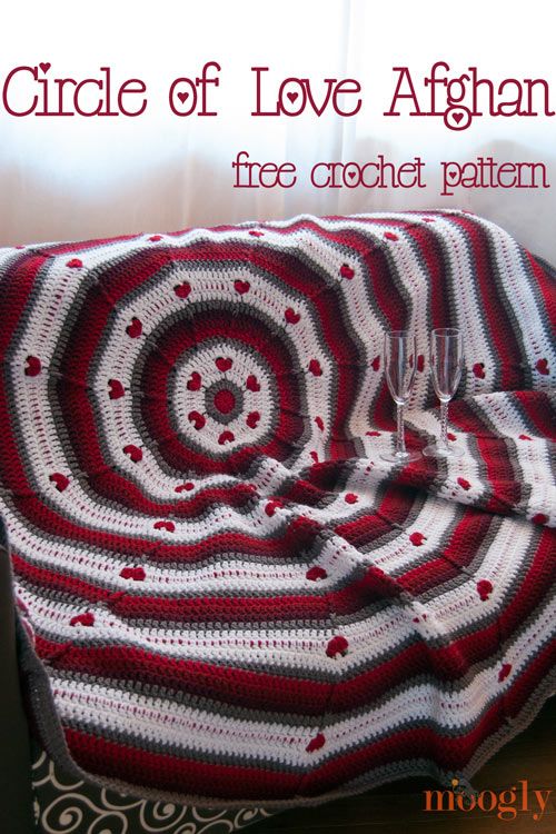Free Pattern: Circle of Love Afghan from @moogly