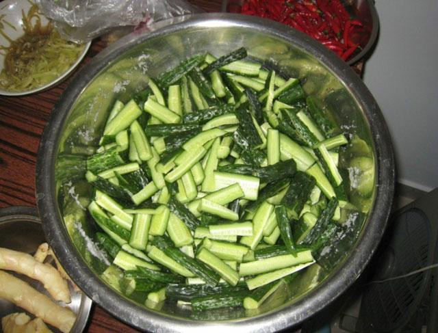 這樣腌出來(lái)的黃瓜比肉還好吃，趕緊學(xué)起來(lái)！ - 楓兒 - 楓葉ㄣ飄零