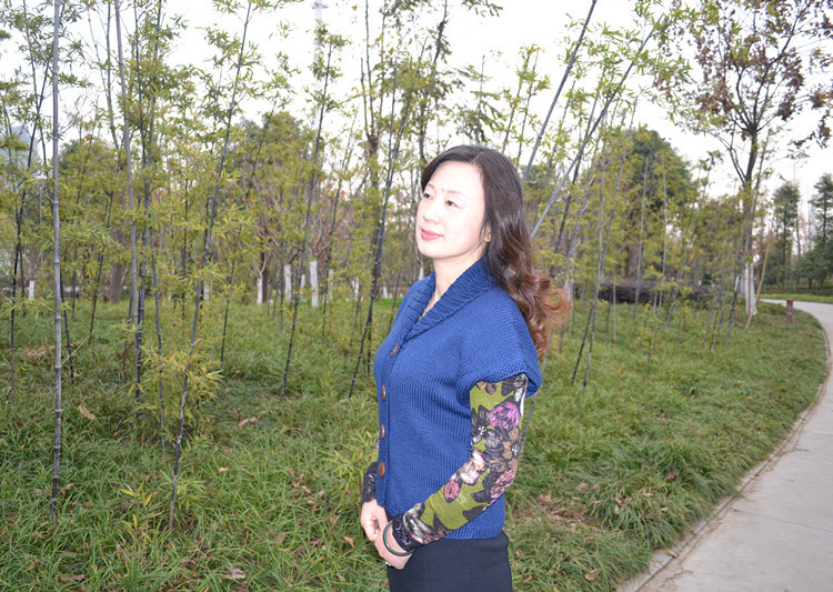 【阿珍手工】藍(lán)玫-馬甲外套—九色鹿9212美麗諾 - 阿珍 - 阿珍手工編織