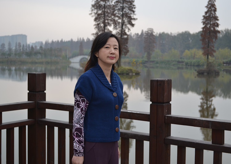 【阿珍手工】藍(lán)玫-馬甲外套—九色鹿9212美麗諾 - 阿珍 - 阿珍手工編織
