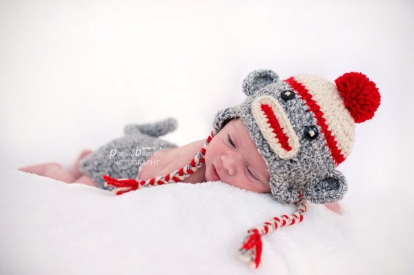 鉤針鉤起來(lái)--鉤針襪子猴嬰兒套件Crochet Sock Monkey Hat and Dipper Cover - Lucy - Lucys Corner