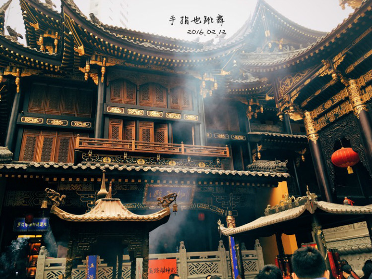 【走走聊聊拍拍】不吃辣不看江的重慶行DAY4——洪崖洞、羅漢寺、輕軌觀光 - 手指也跳舞 - 跳舞姐姐的手工莊園