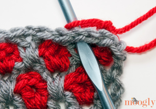 How to #Crochet the Moroccan Tile Afghan :: a photo and video tutorial for this amazing stitch!