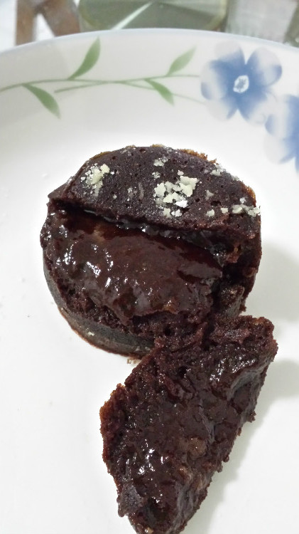 下午甜點，熔巖蛋糕 - 七月.荷風 - 水殿風來